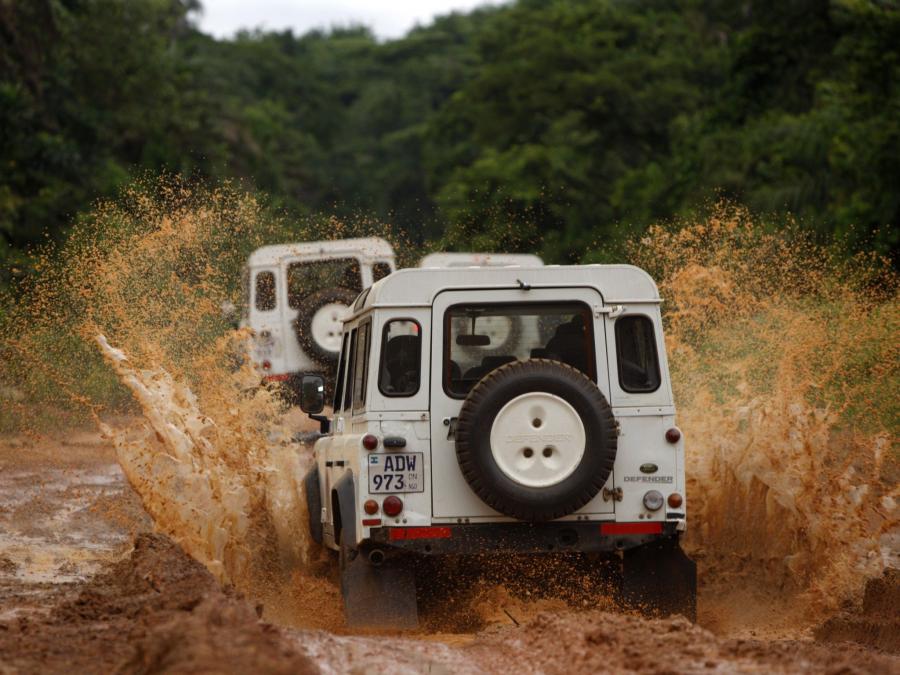  Land Rover Defender 110 Station Wagon 1990 года  (UK) (фото 4 из 6)